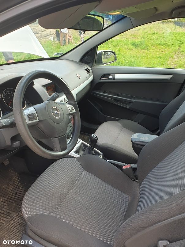 Opel Astra 1.6 Enjoy - 12