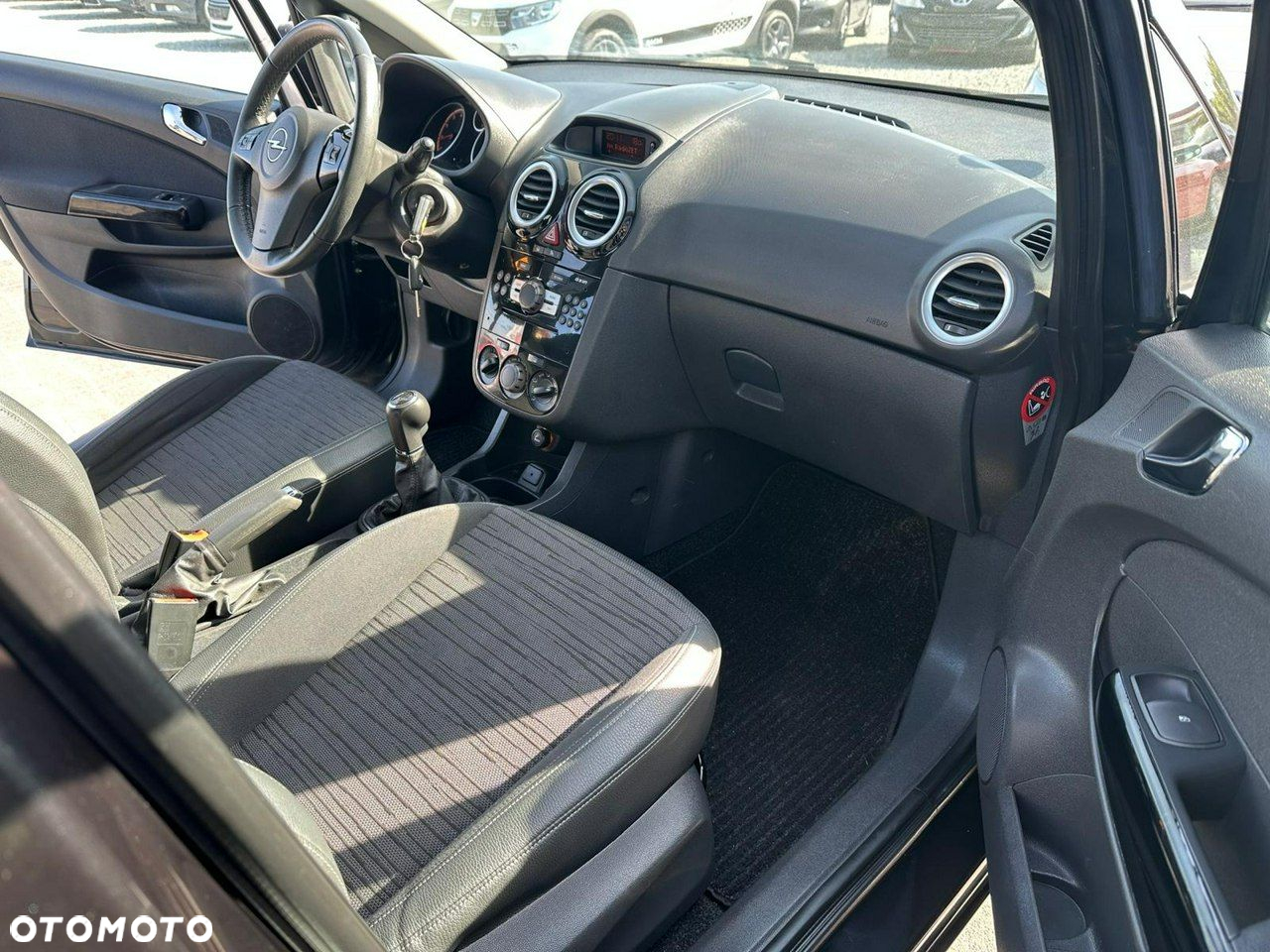 Opel Corsa - 8