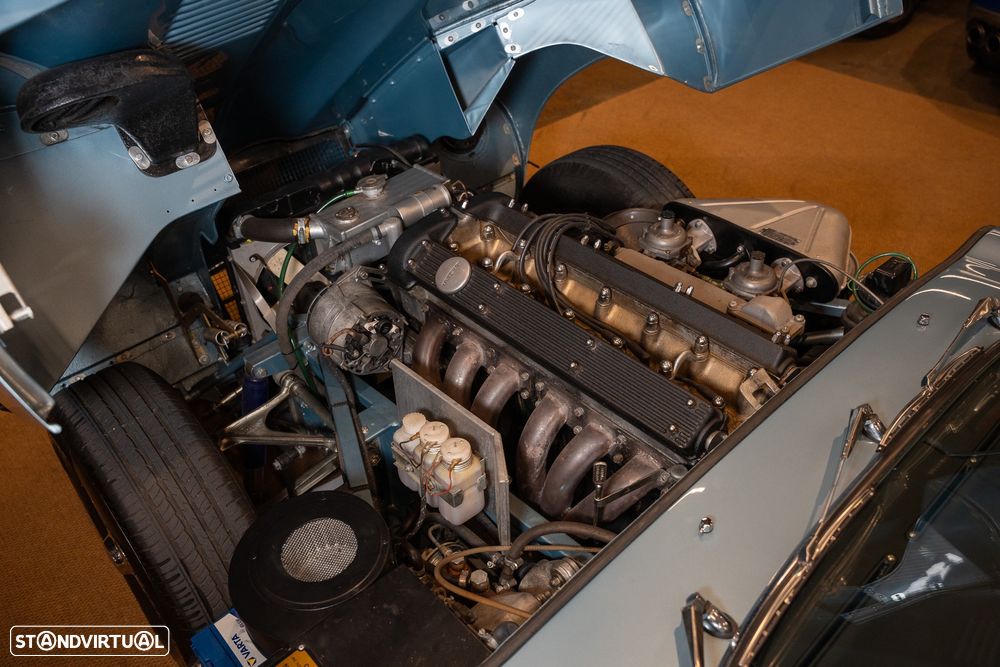 Jaguar E-Type - 13