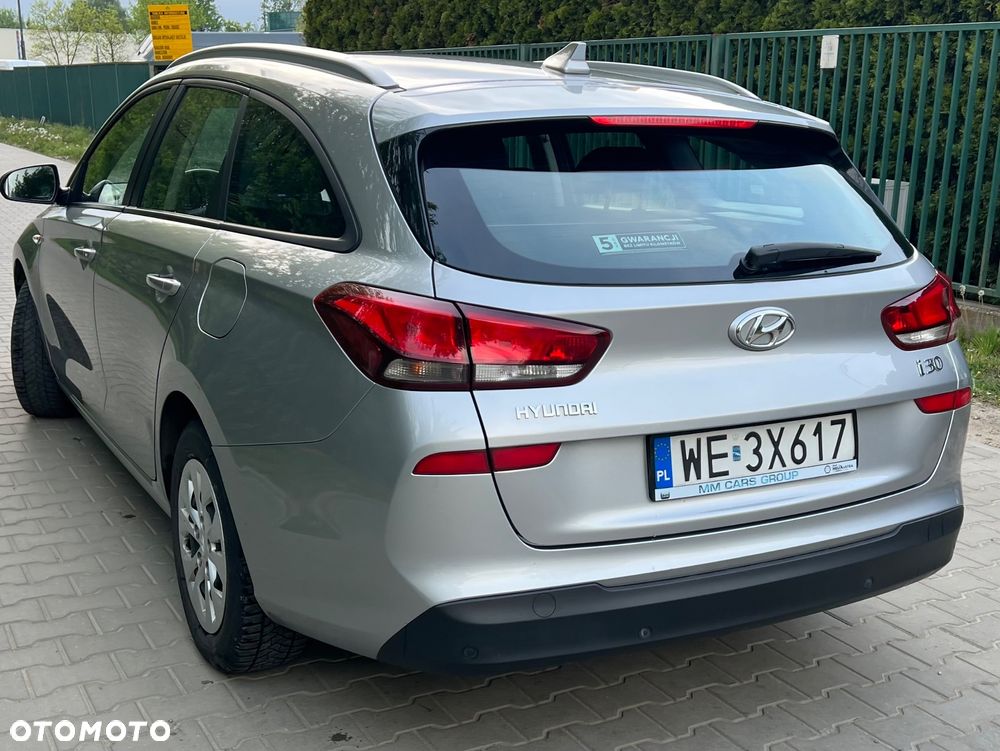 Hyundai i30 1.6 D Classic + - 10