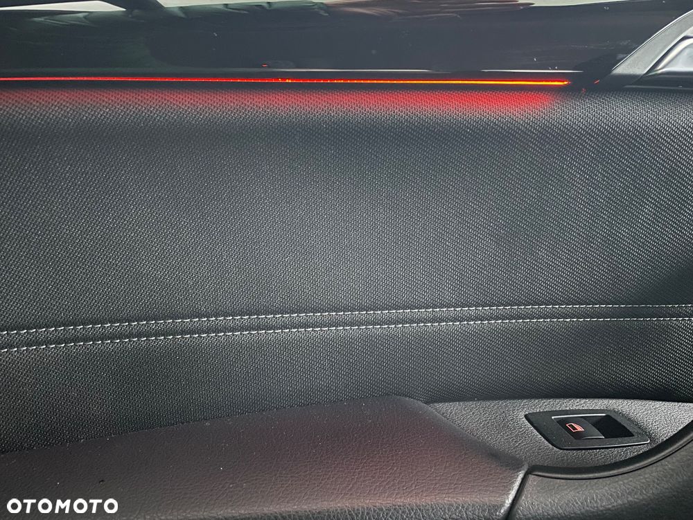 BMW X1 sDrive18i GPF xLine - 21