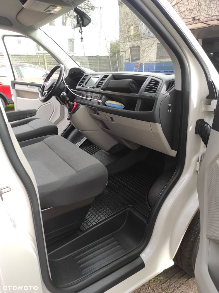 Volkswagen Transporter T6 - 6
