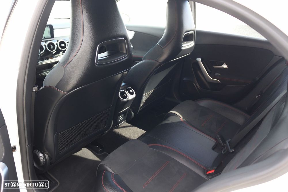 Mercedes-Benz A 250 e AMG Line - 38