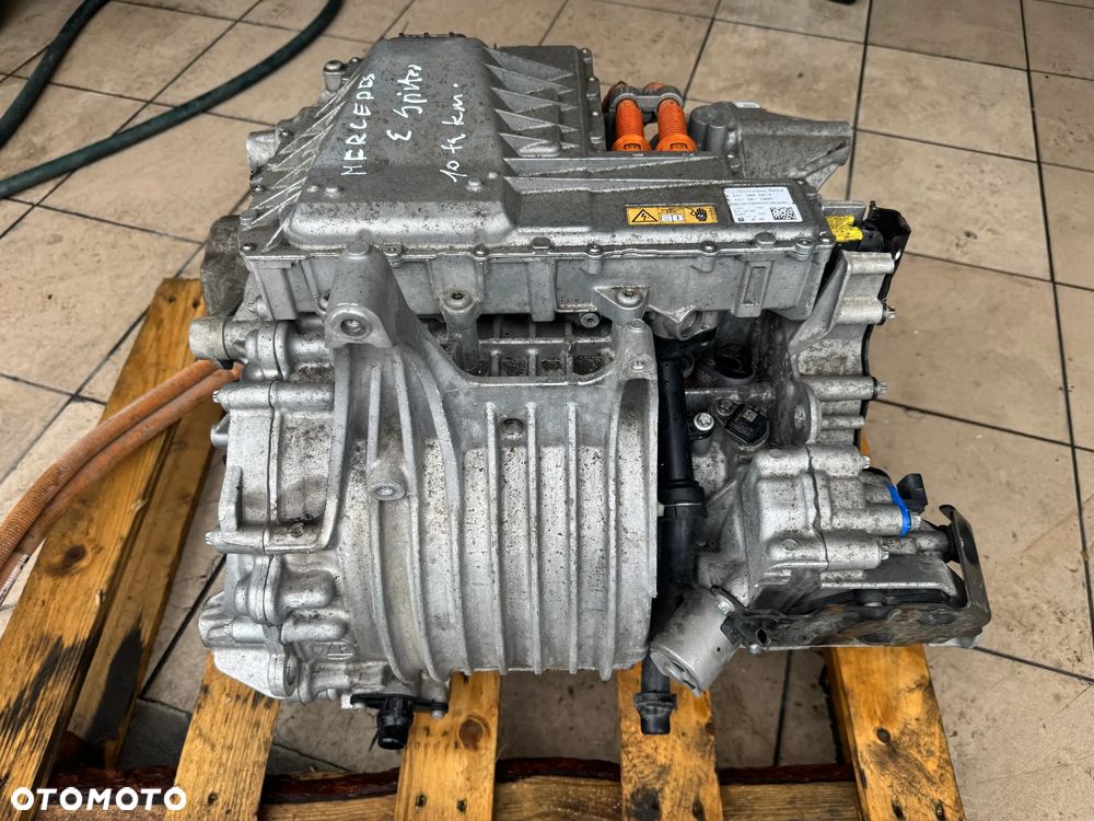 E Sprinter 907 910 silnik elektryczny A9103408000 przebieg 10tyś  JAK NOWY - 10