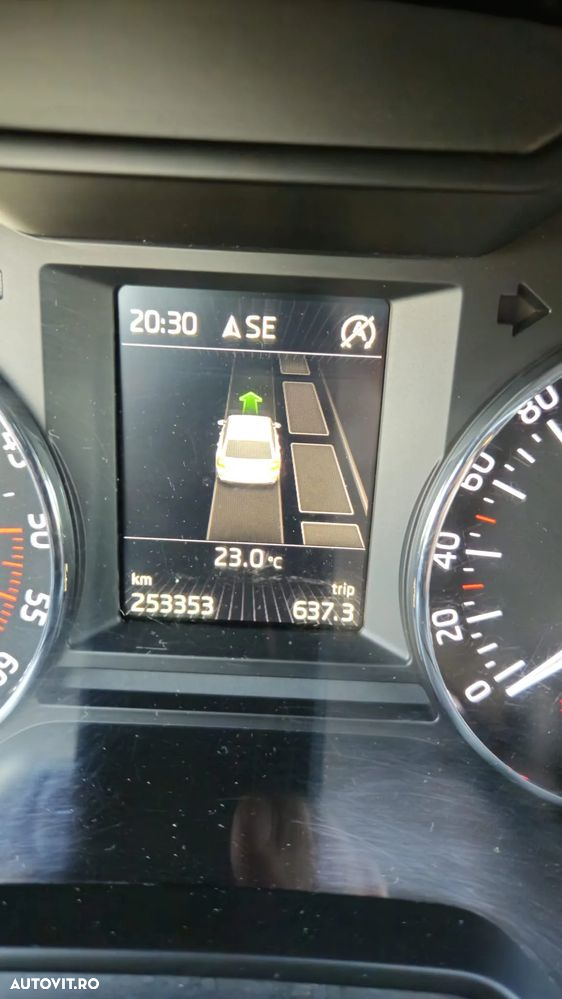 Skoda Octavia 1.6 TDI GREENLINE - 36
