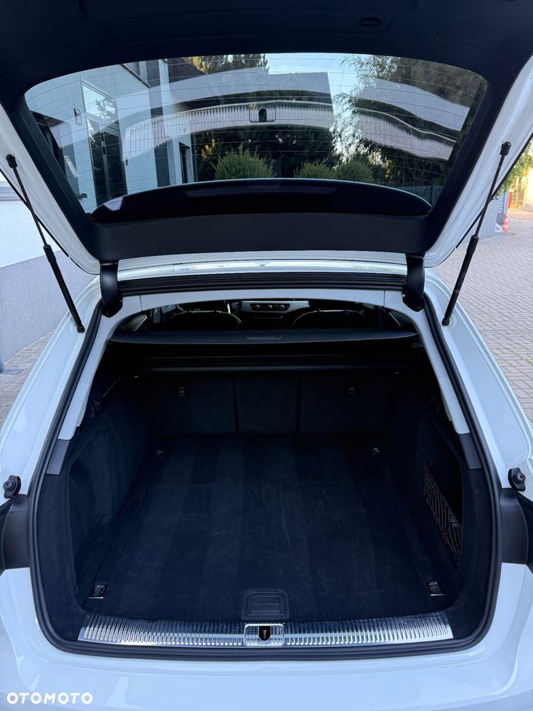 Audi A4 Avant 40 TDI quattro S tronic advanced - 40