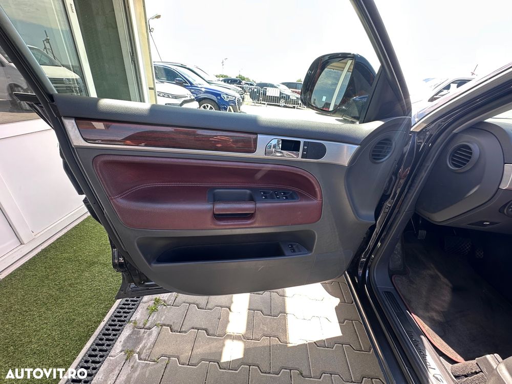 Volkswagen Touareg - 22