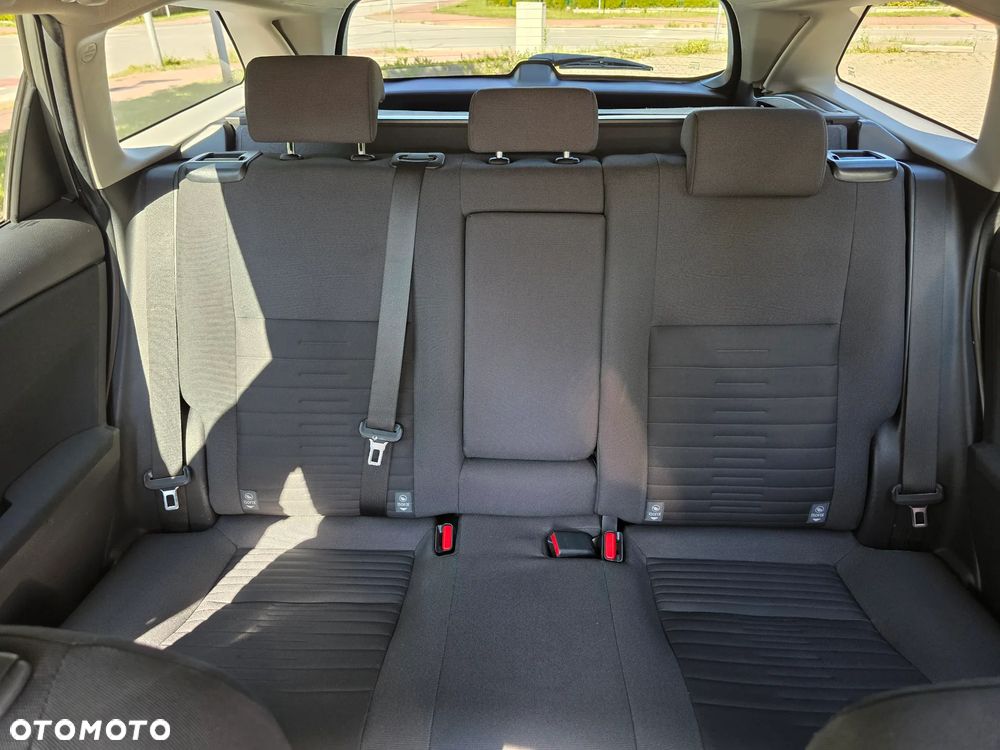 Toyota Auris - 12