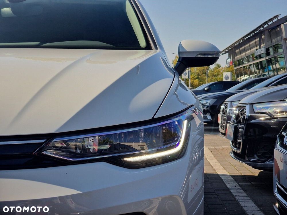 Volkswagen Golf VIII 1.5 TSI Life - 11