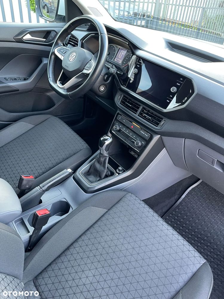 Volkswagen T-Cross - 12