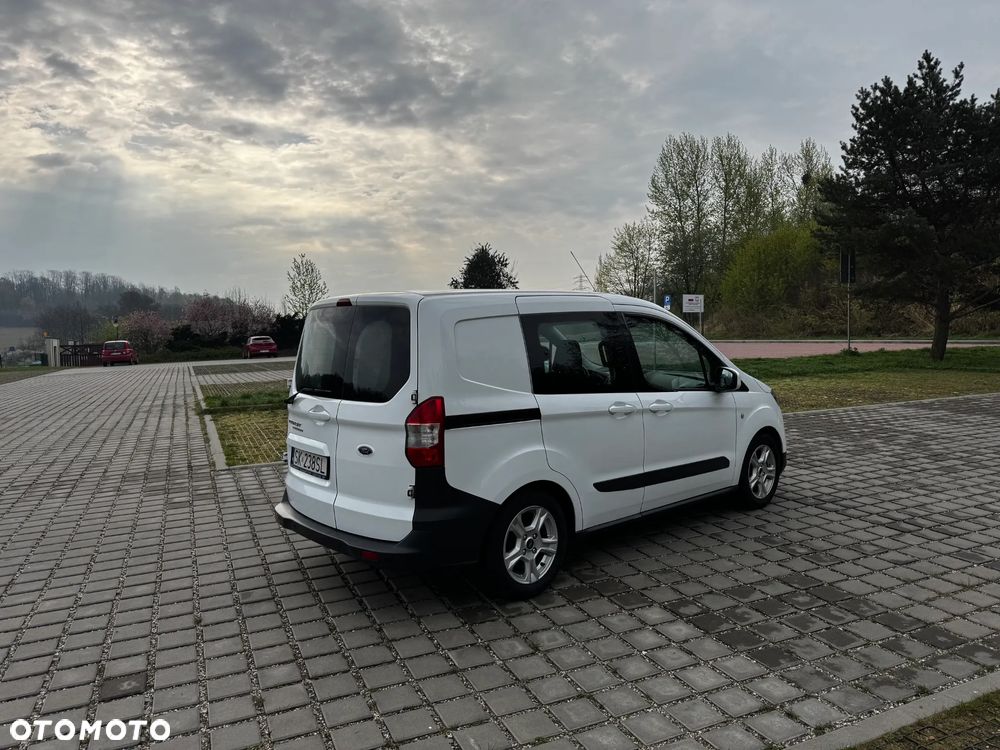 Ford Transit Courier Ambiente - 5