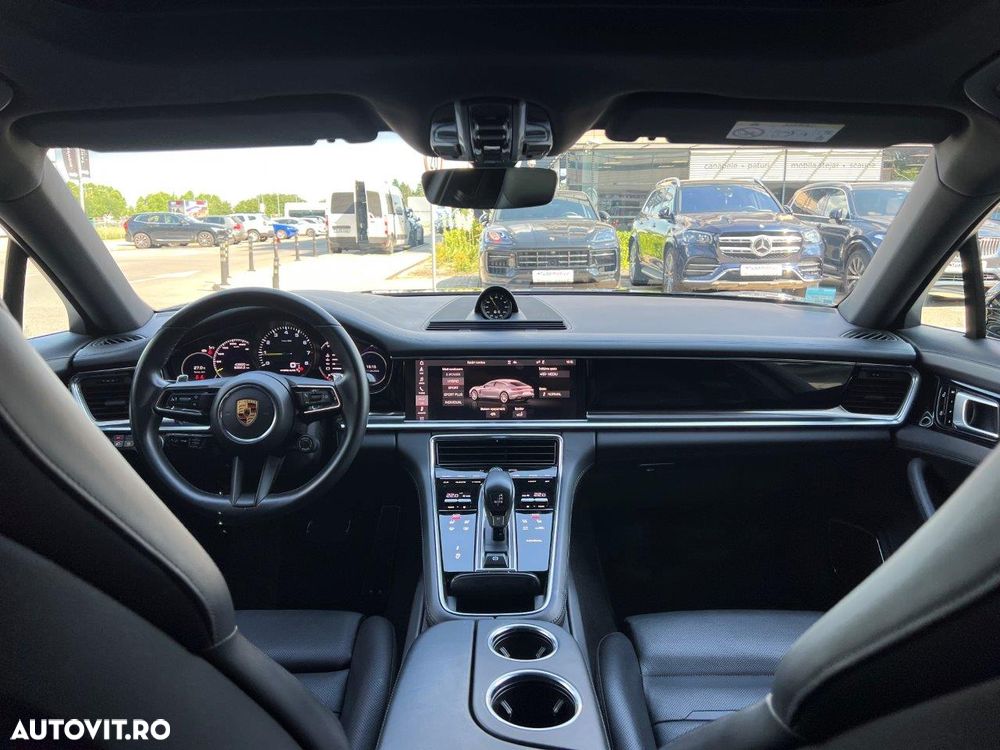 Porsche Panamera - 8