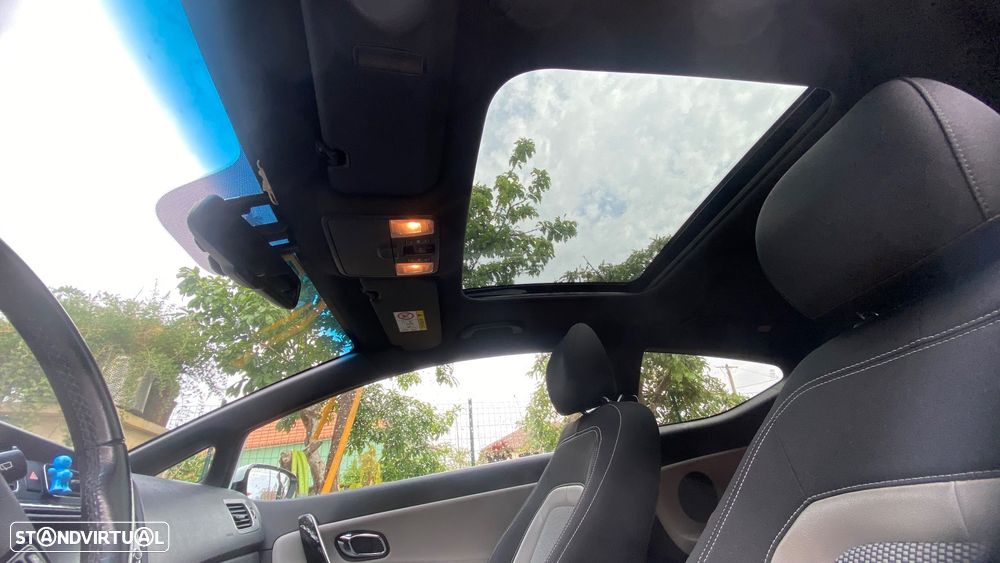 Kia ProCeed 1.6 CRDi 128 Spirit - 14