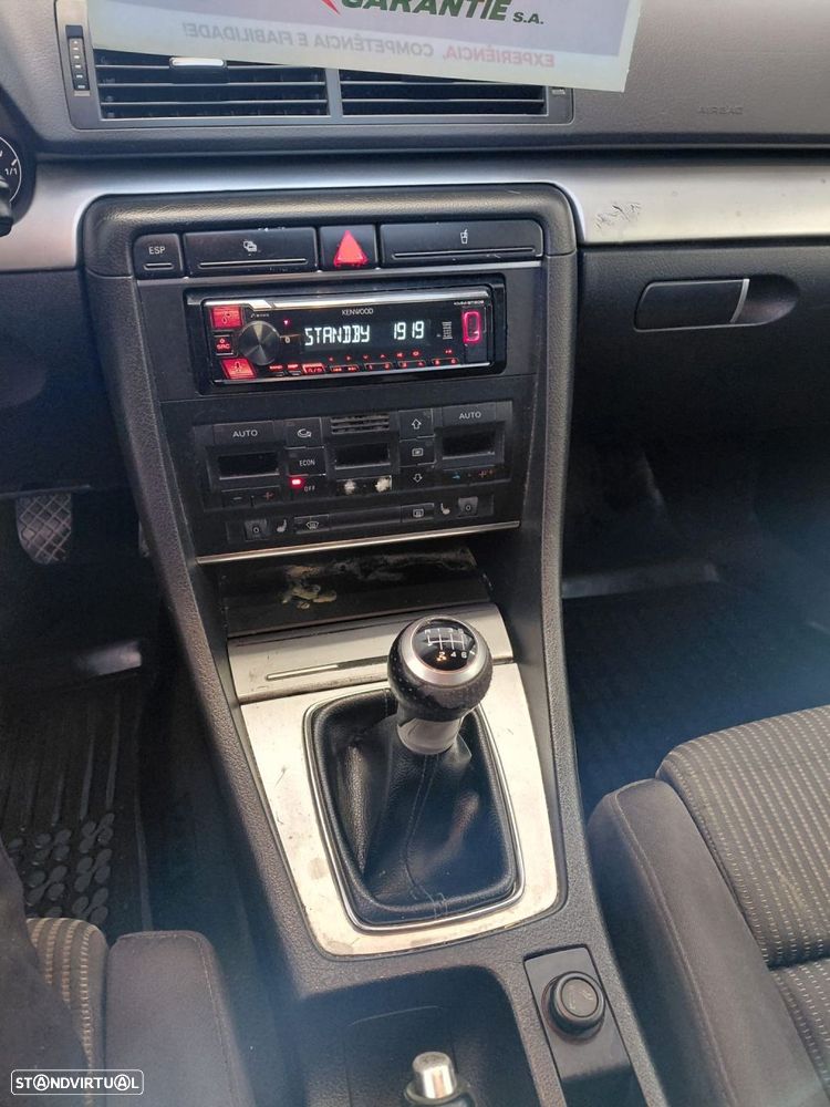 Audi A4 Avant 2.0 TDi - 23