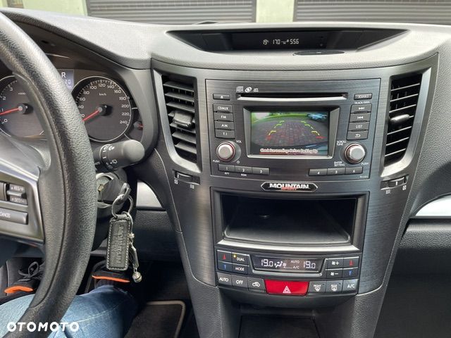 Subaru Legacy - 12