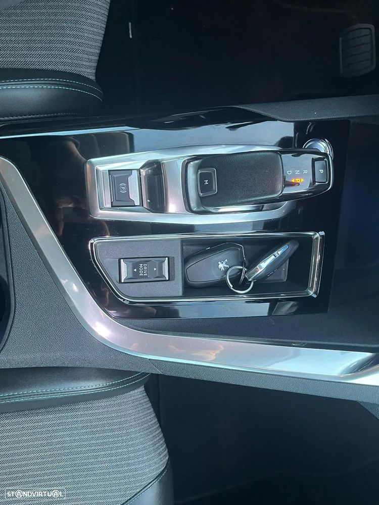 Peugeot 5008 BlueHDI 130 EAT8 Allure - 30