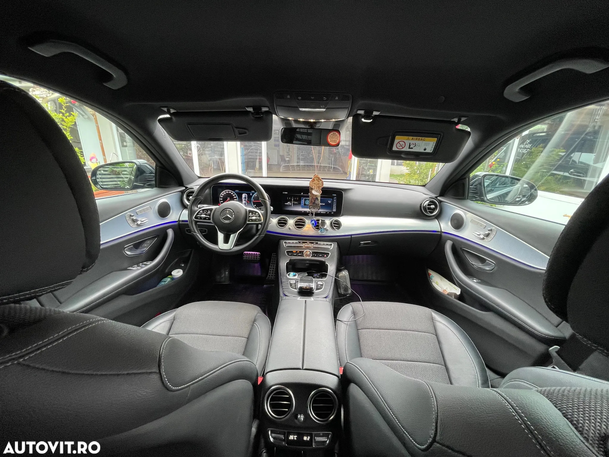 Mercedes-Benz E - 8