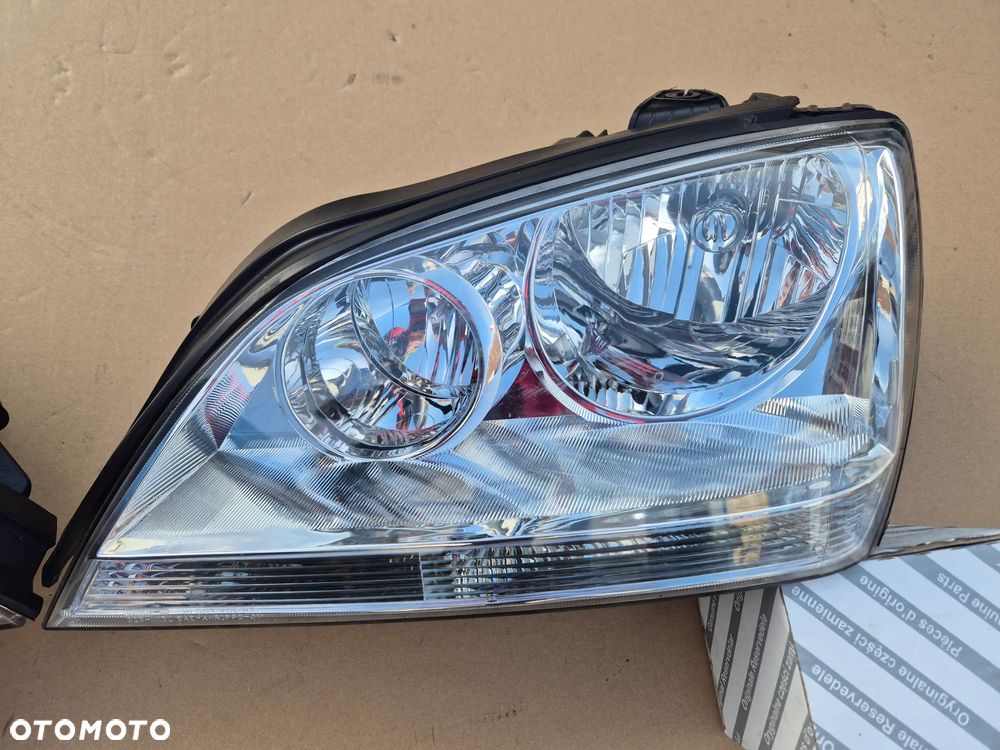 KIA Sorento I komplet lamp.Reflektory.2002-2007 - 3