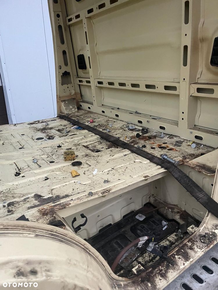 Kabina goła Iveco Daily 14- - 5