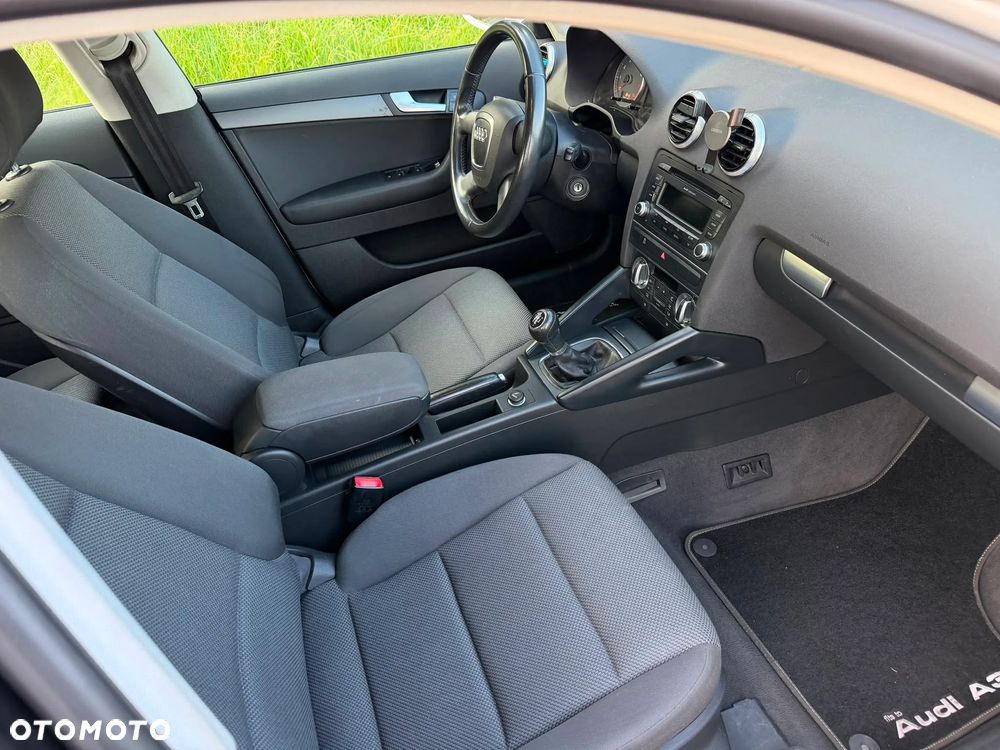 Audi A3 Sportback 1.6 Attraction - 4