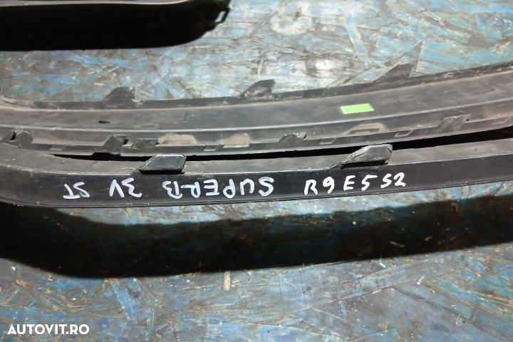 Grila proiector stanga 3V0853665B 3V0853665B Skoda Superb 3 [2015 - 2 - 3