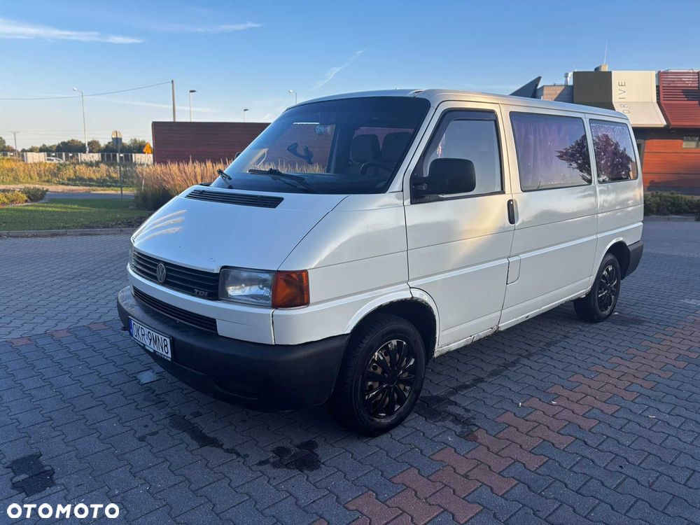 Volkswagen Transporter - 1