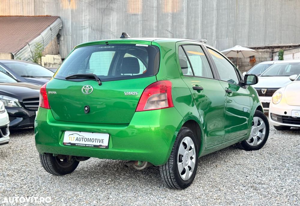 Toyota Yaris 1.0 Luna - 4
