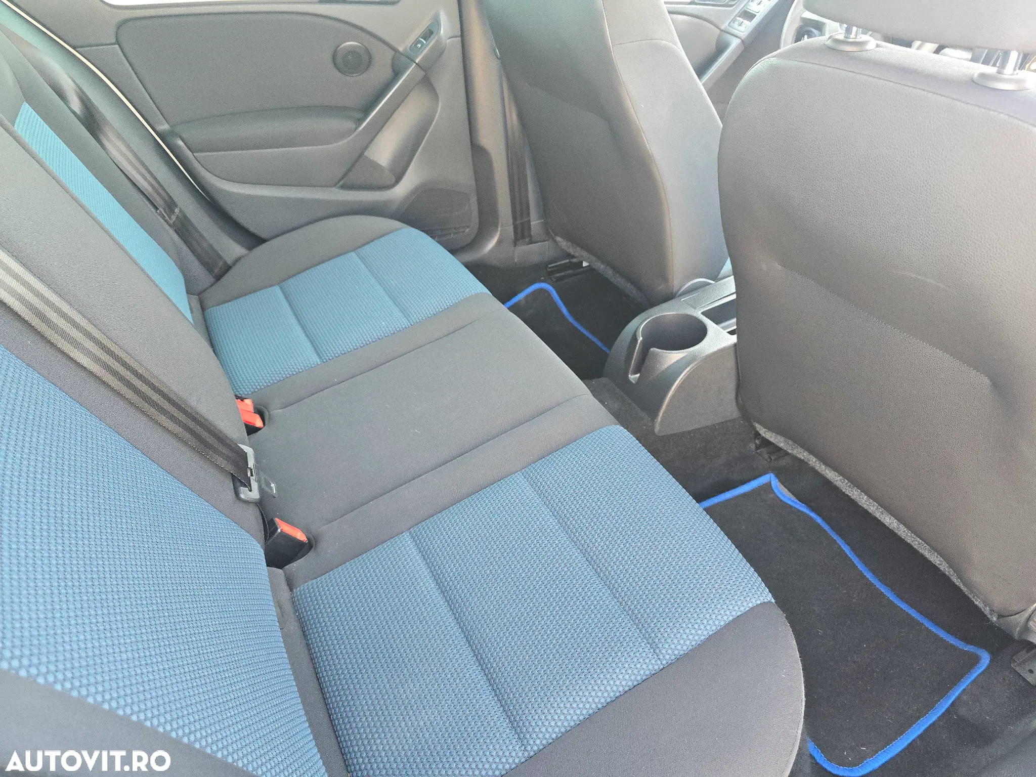 Volkswagen Golf - 9