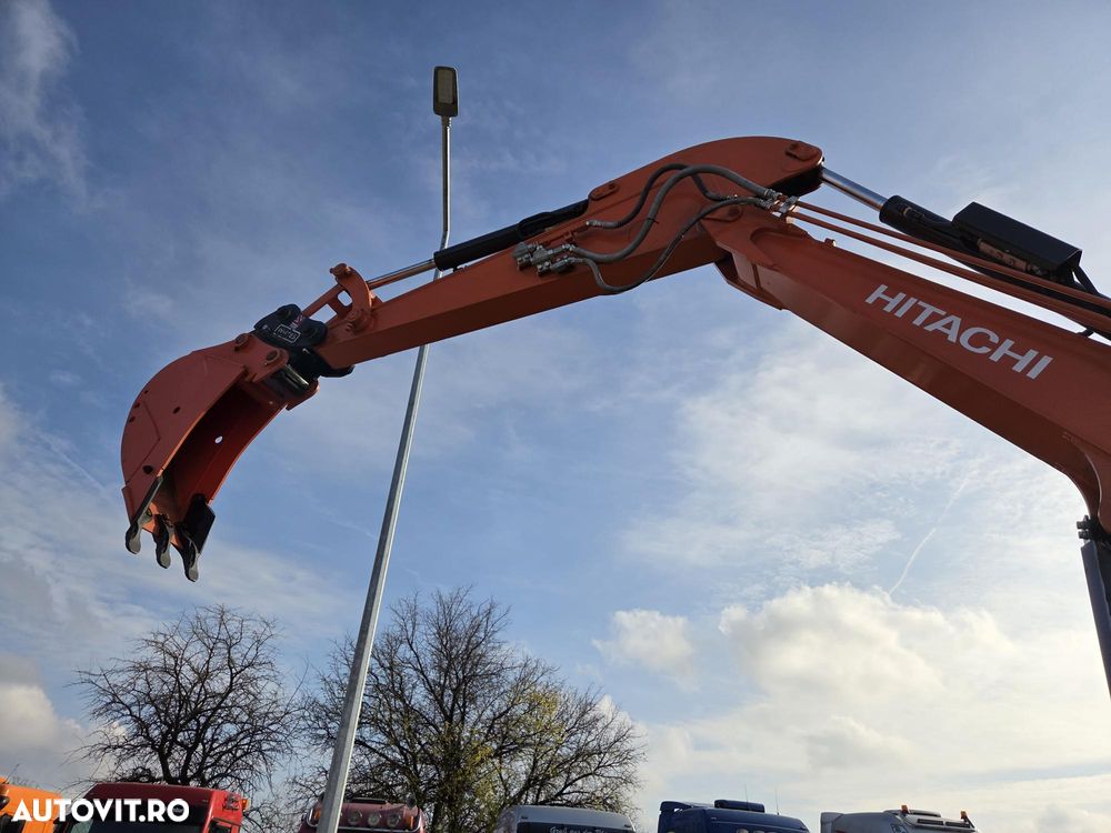 Hitachi ZX55, 2023, 879h, 5,5 tone, CUPLA RAPIDA+3 CUPE NOI, senile cauciuc 90% bune, Inst picon pe brate, A dous inst hidr pe brate, Aer conditionat, Ad sapare 5m, STARE CA NOU, posibilitate leasing-PROMOTIE 46.900 EUR+tva - 18