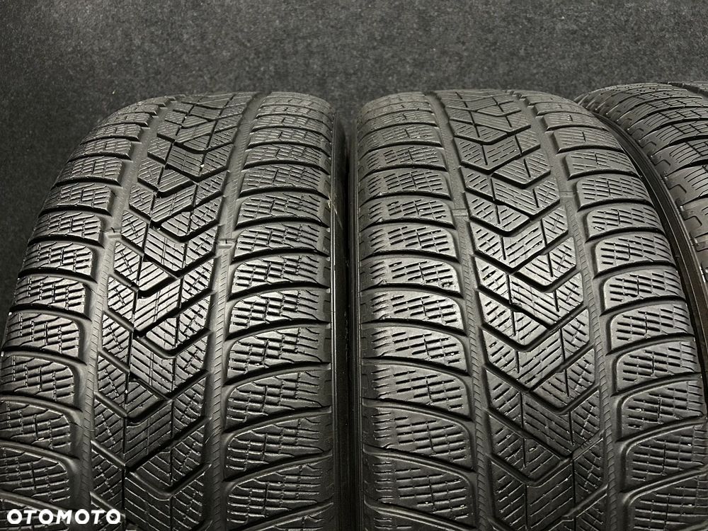 Opony zimowe Pirelli Scorpion Winter 255/55/20 110V XL 4szt. - 2