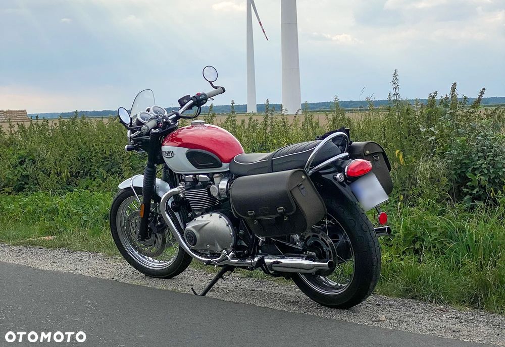 Triumph Bonneville - 14