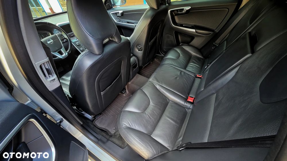 Volvo XC 60 T6 AWD Edition Pro - 19