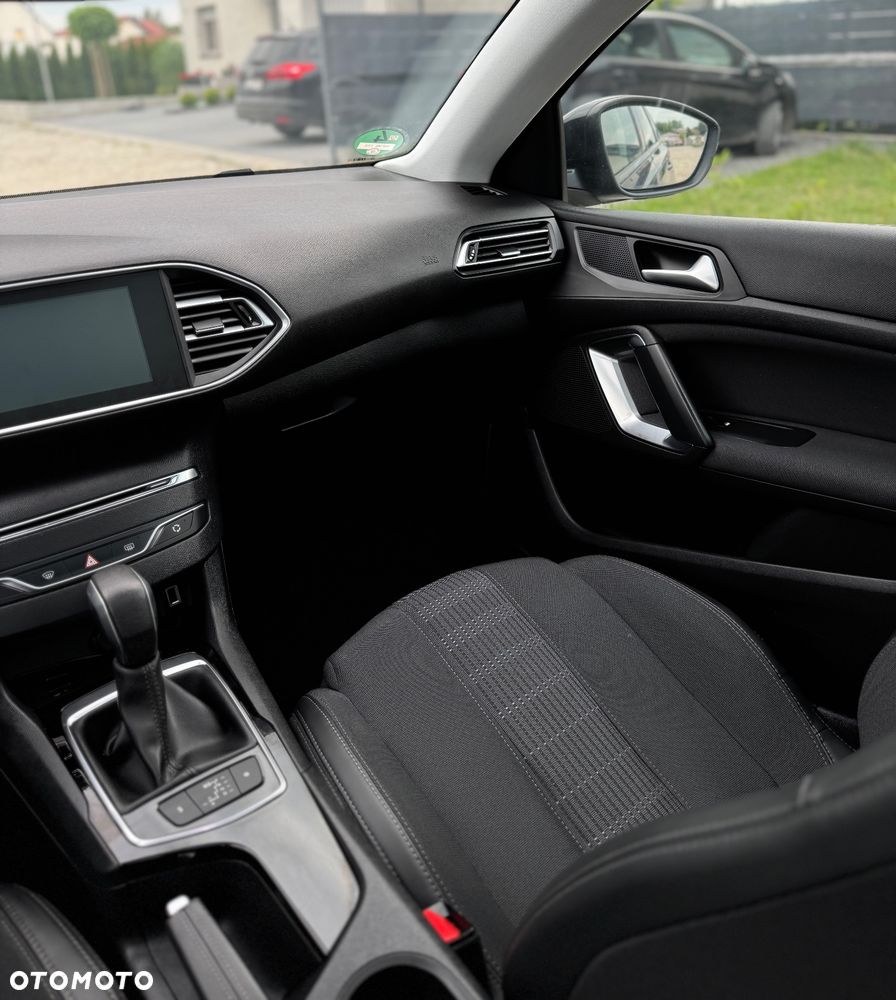 Peugeot 308 1.6 BlueHDi Active S&S EAT6 - 11