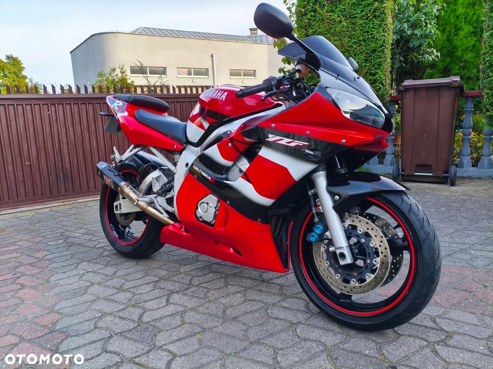 Yamaha R6 - 9