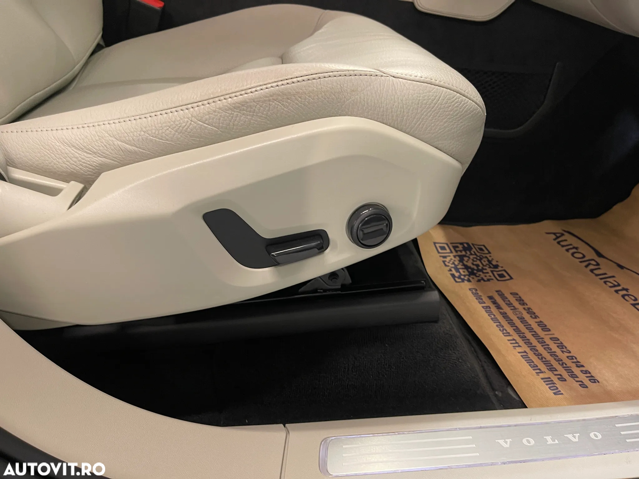 Volvo XC 90 T8 eAWD Momentum Pro - 22