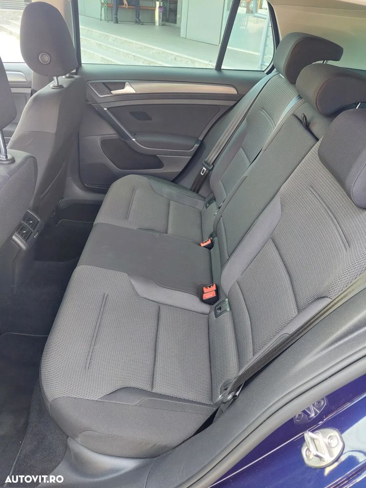 Volkswagen Golf 1.6 TDI Highline - 11
