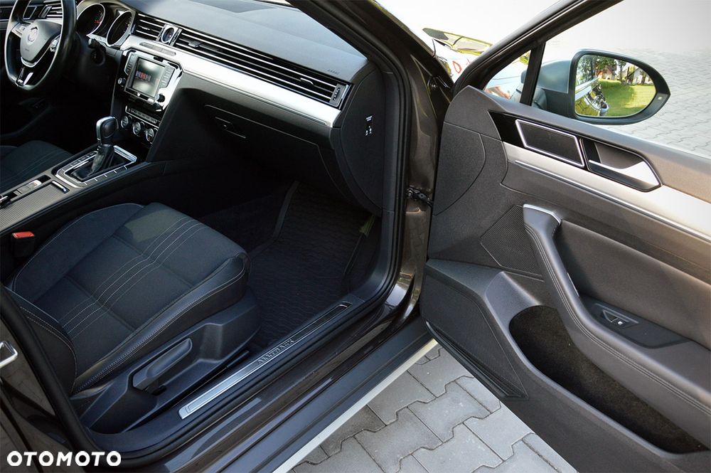 Volkswagen Passat Alltrack 2.0 TDI SCR 4Motion DSG (BMT) - 6