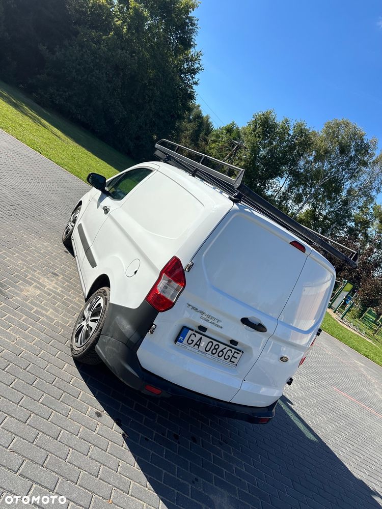Ford Transit Courier - 4