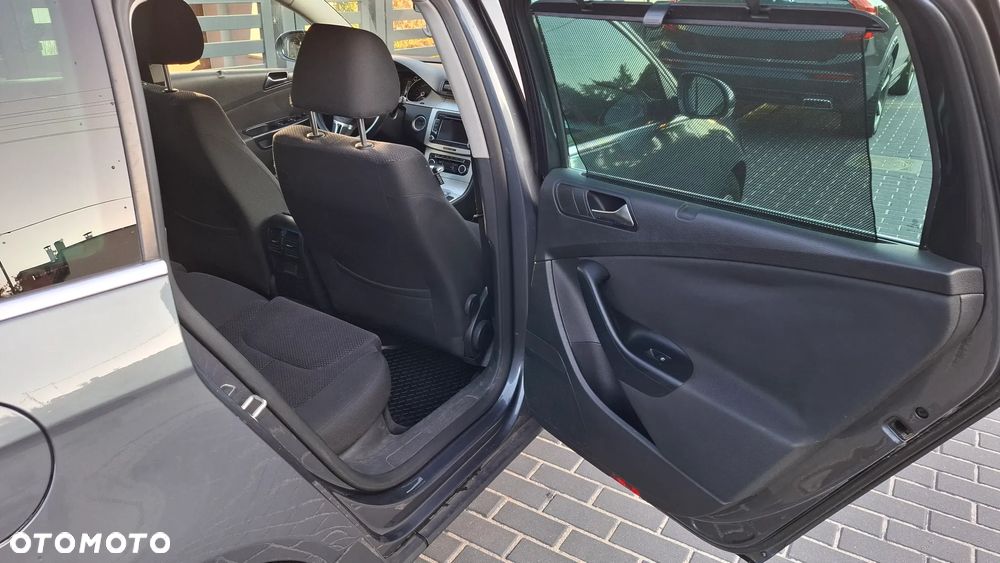 Volkswagen Passat 2.0 TDI Comfortline DSG - 28