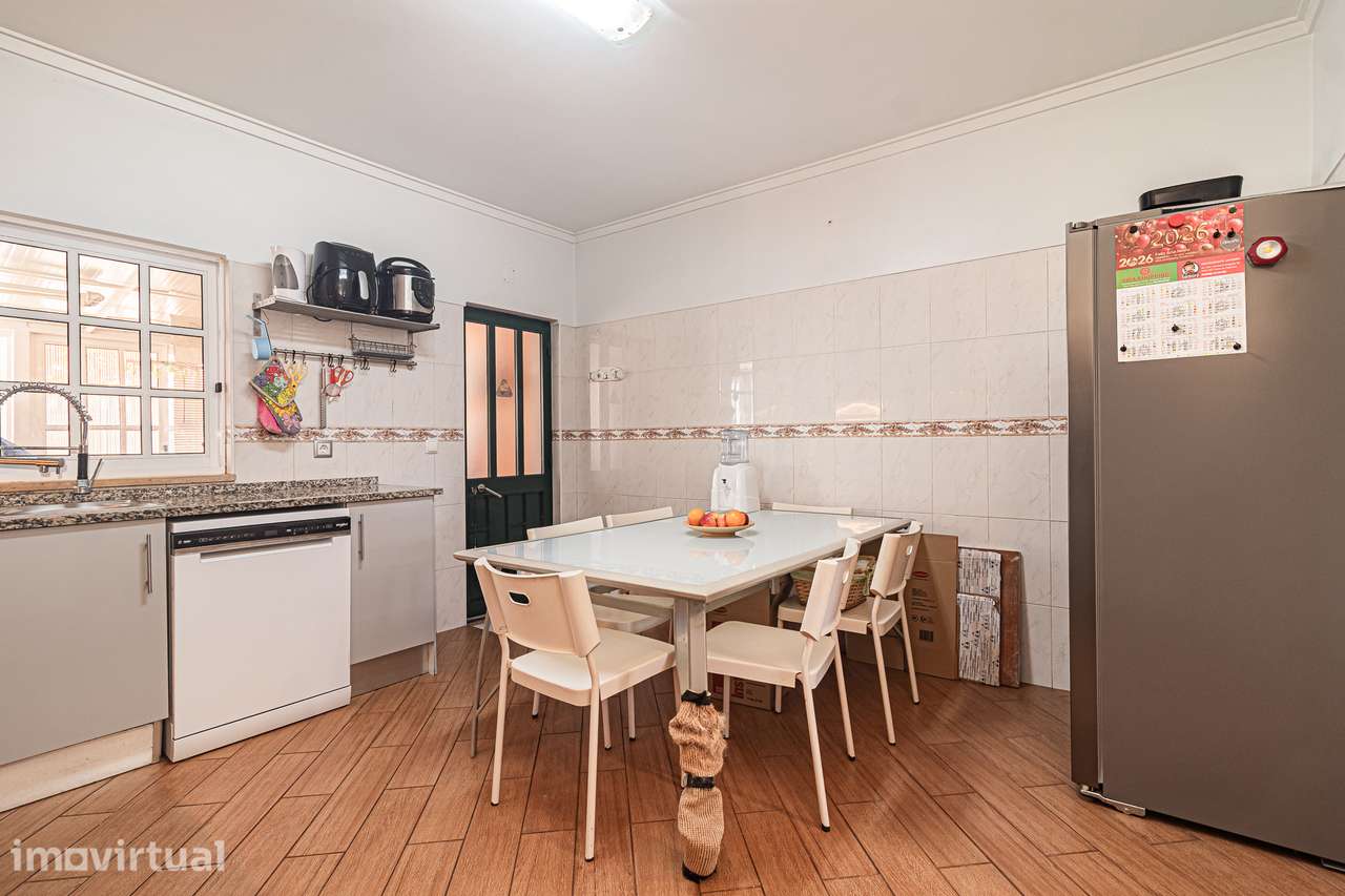 Moradia Geminada T3 na Quinta do Conde com paineis solares - Grande imagem: 5/46