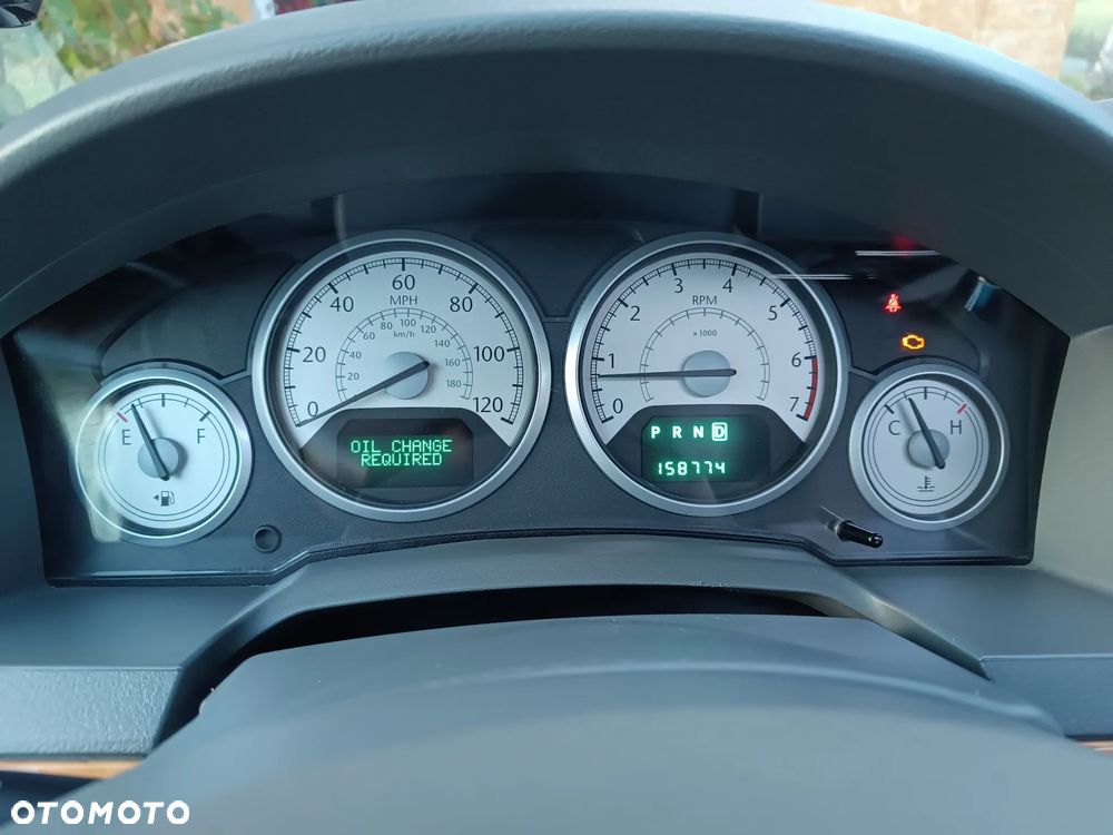 Chrysler Town & Country 4.0 Limited - 25