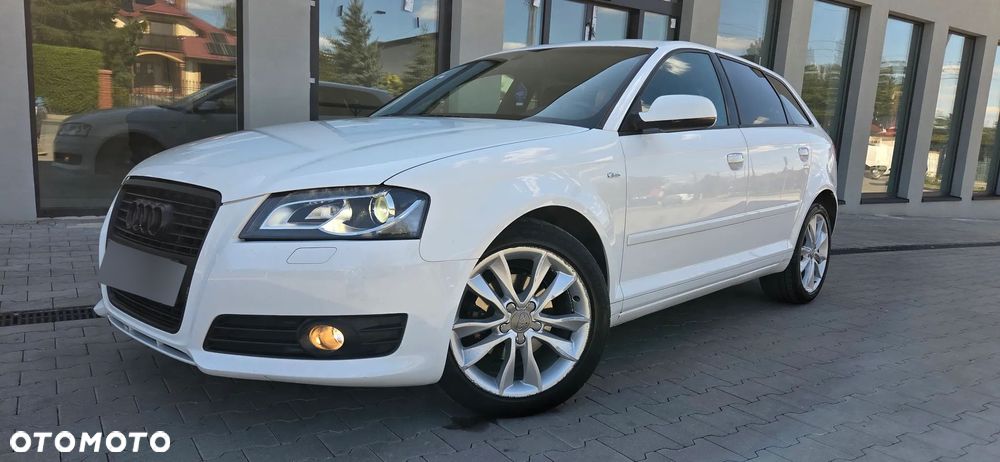 Audi A3 Sportback 1.6 TDI DPF S line Sportpaket - 30