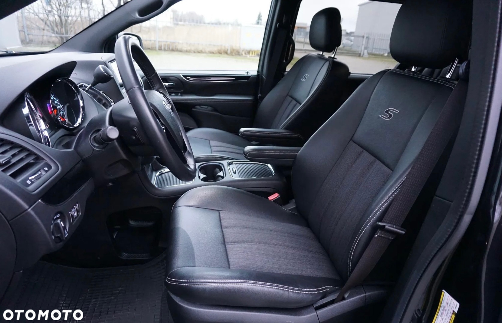 Lancia Voyager 2.8CRD S - 5