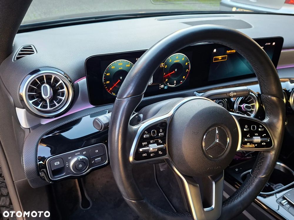 Mercedes-Benz Klasa A 250 4Matic 7G-DCT AMG Line - 13