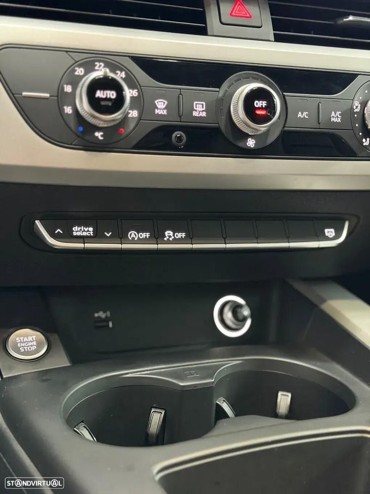Audi A4 30 TDI Advanced S tronic - 24