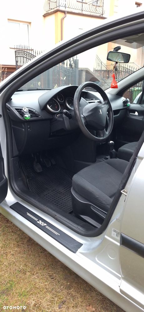 Peugeot 207 1.4 Presence - 10
