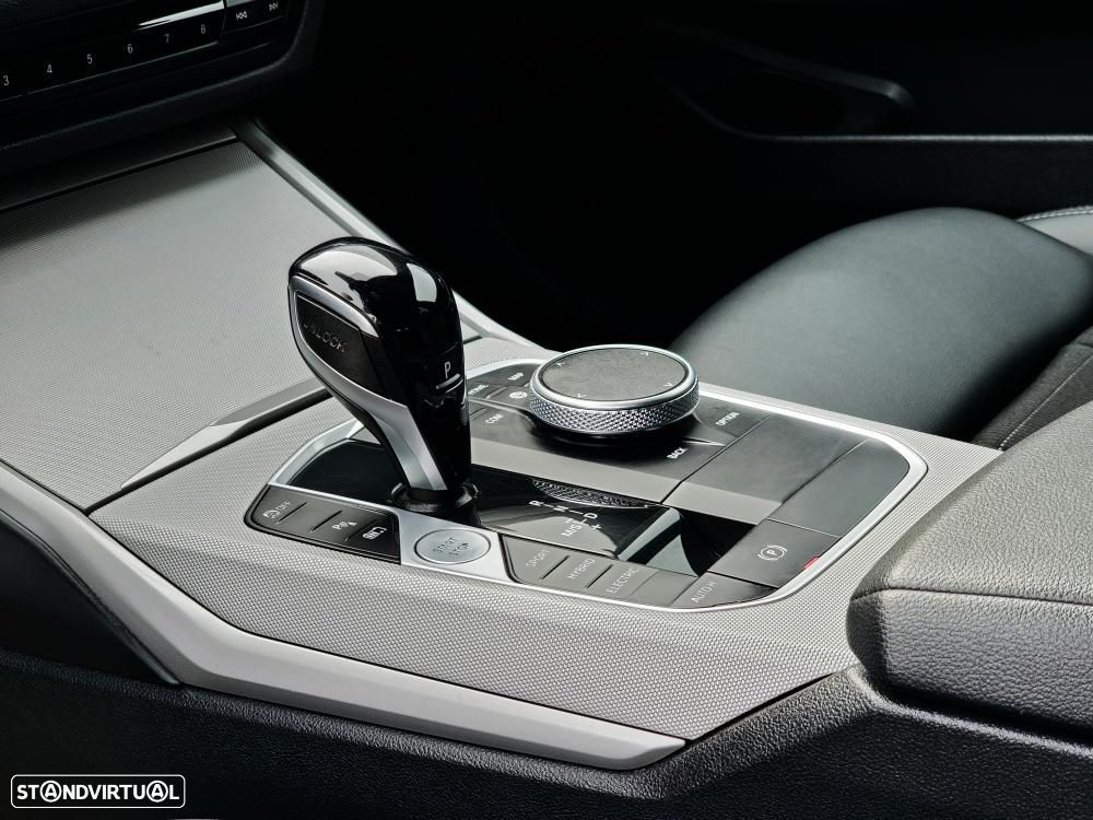 BMW 320 e Pack Essence Auto - 18