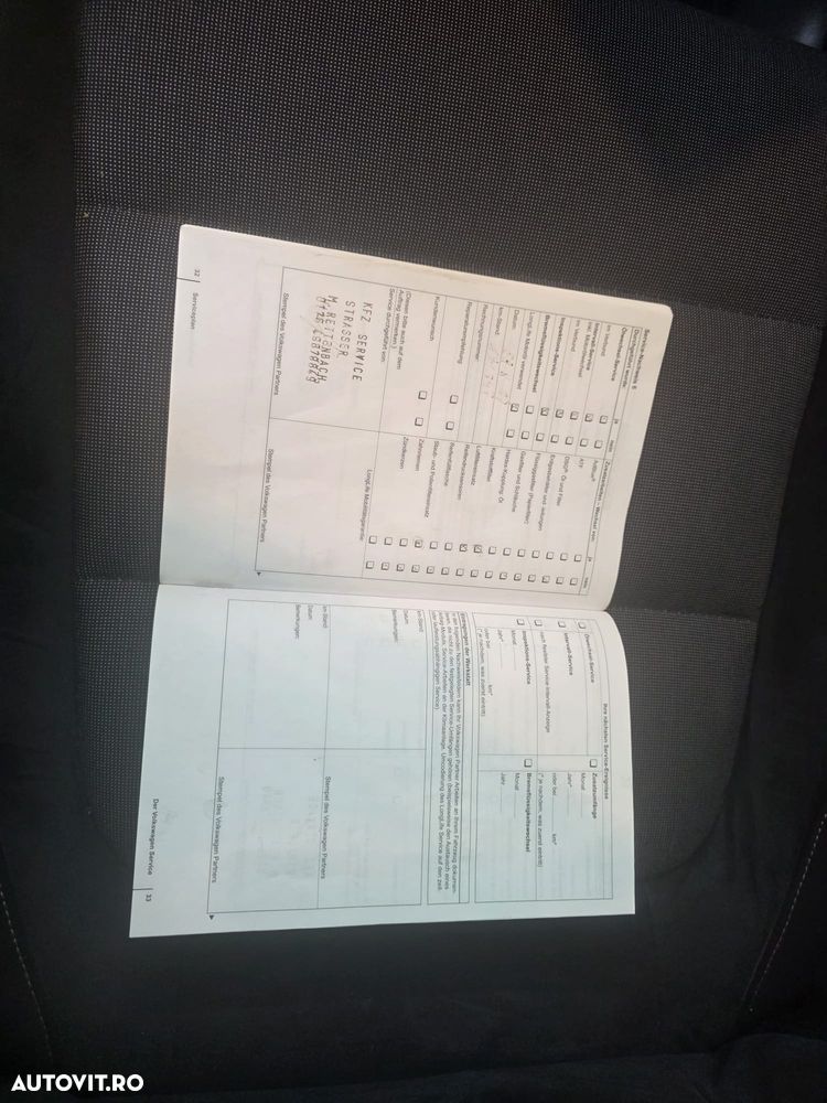 Volkswagen Golf Plus 1.6 TDI DPF Style - 24