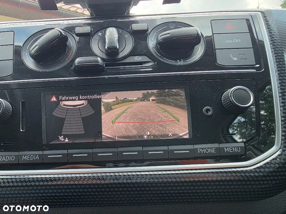 Volkswagen up! Active - 15