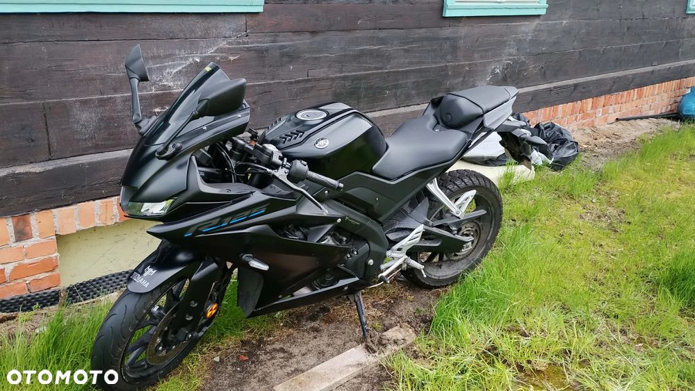 Yamaha YZF - 1